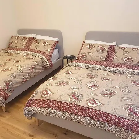 London Luxury 2 Bedroom Flat Sleeps 8 Free Parking East Barnet Exterior photo