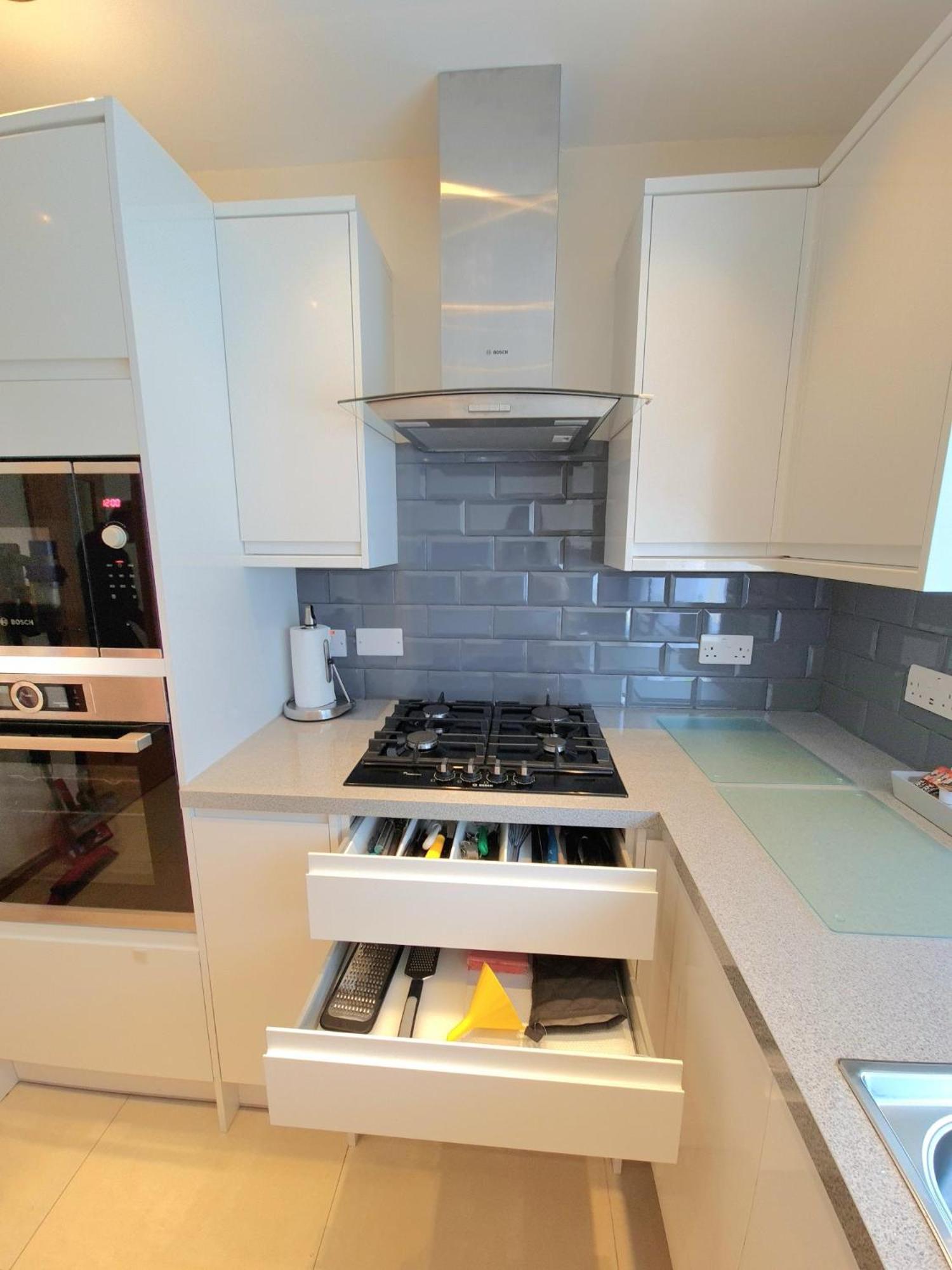 London Luxury 2 Bedroom Flat Sleeps 8 Free Parking Apartment East Barnet